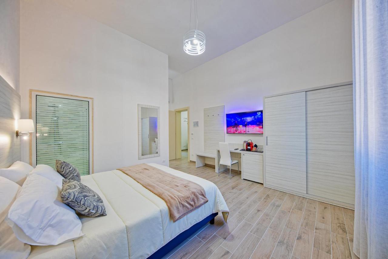 Hotiday Room Collection - Lecce Gianmarti Suite Екстериор снимка