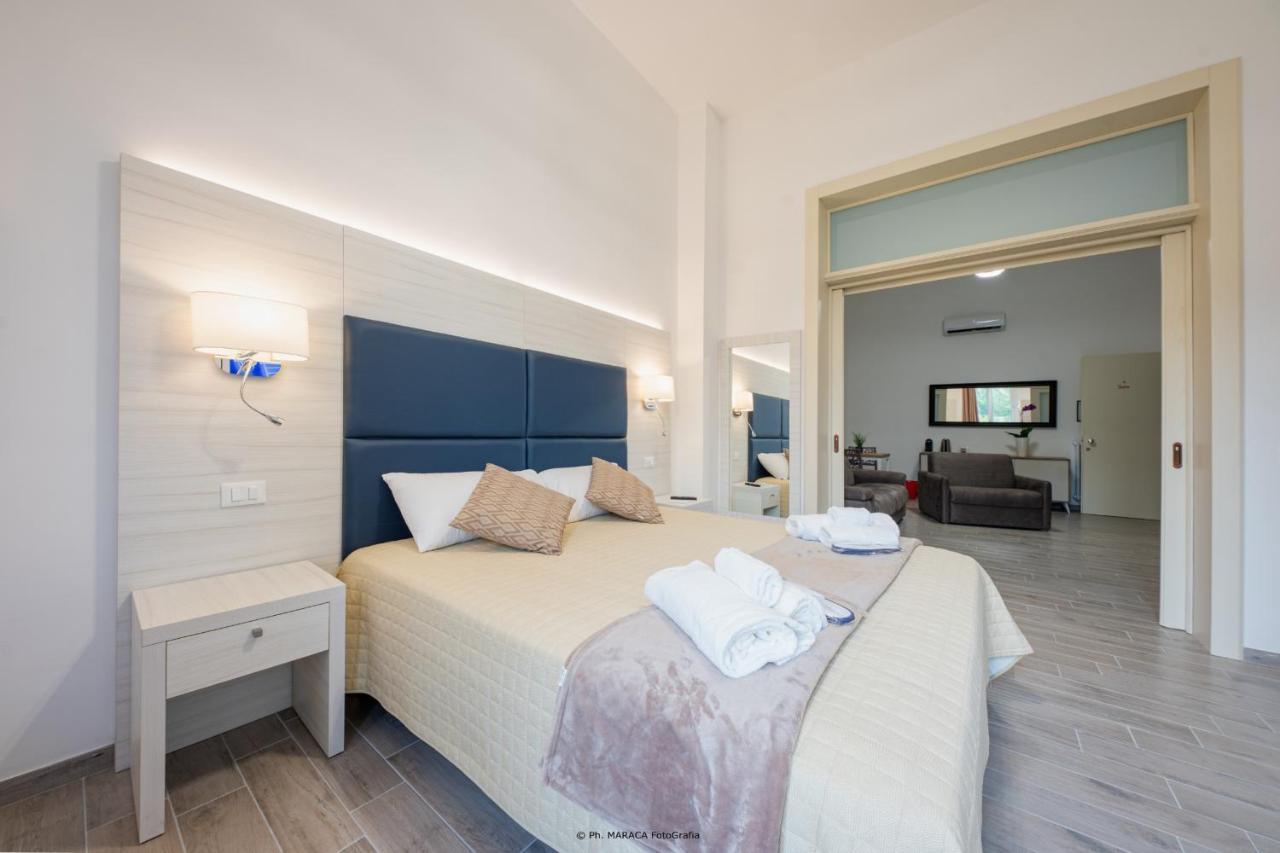Hotiday Room Collection - Lecce Gianmarti Suite Екстериор снимка